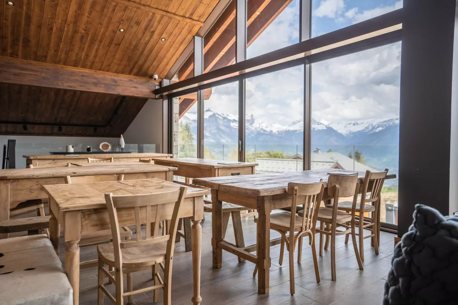 COMBLOUX Les Roches Blanches A26P-Eetkamer