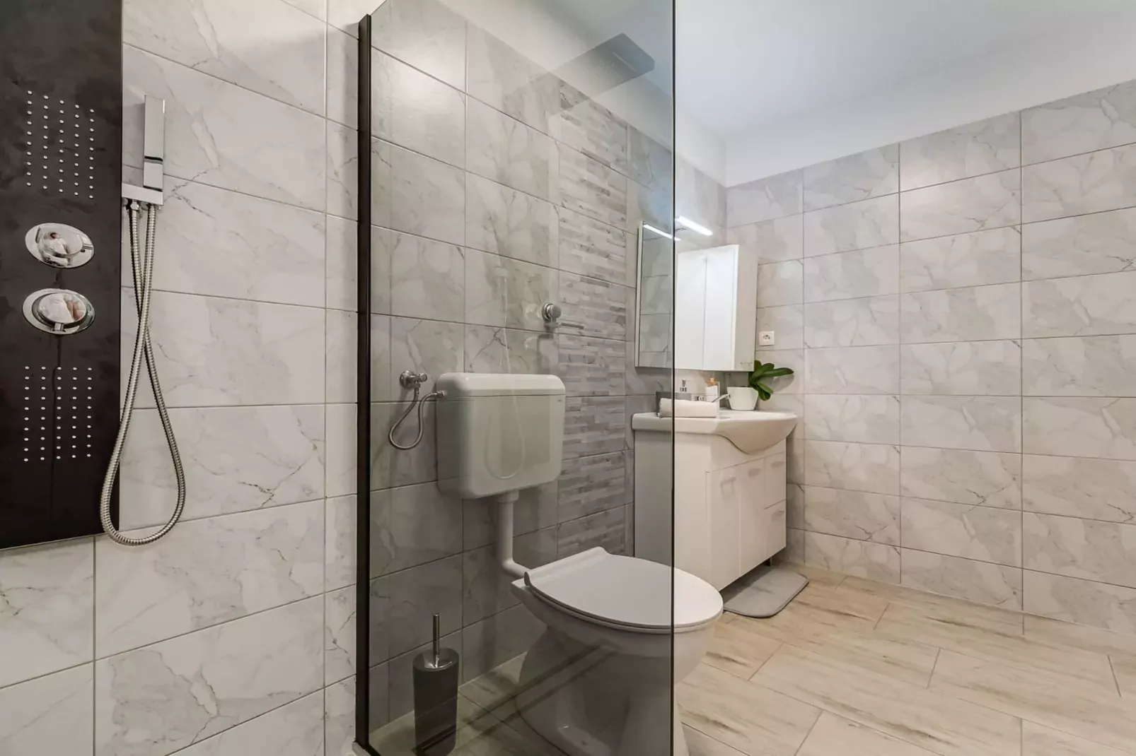 Apartments Rina - one bedroom apartment A1-Badkamer