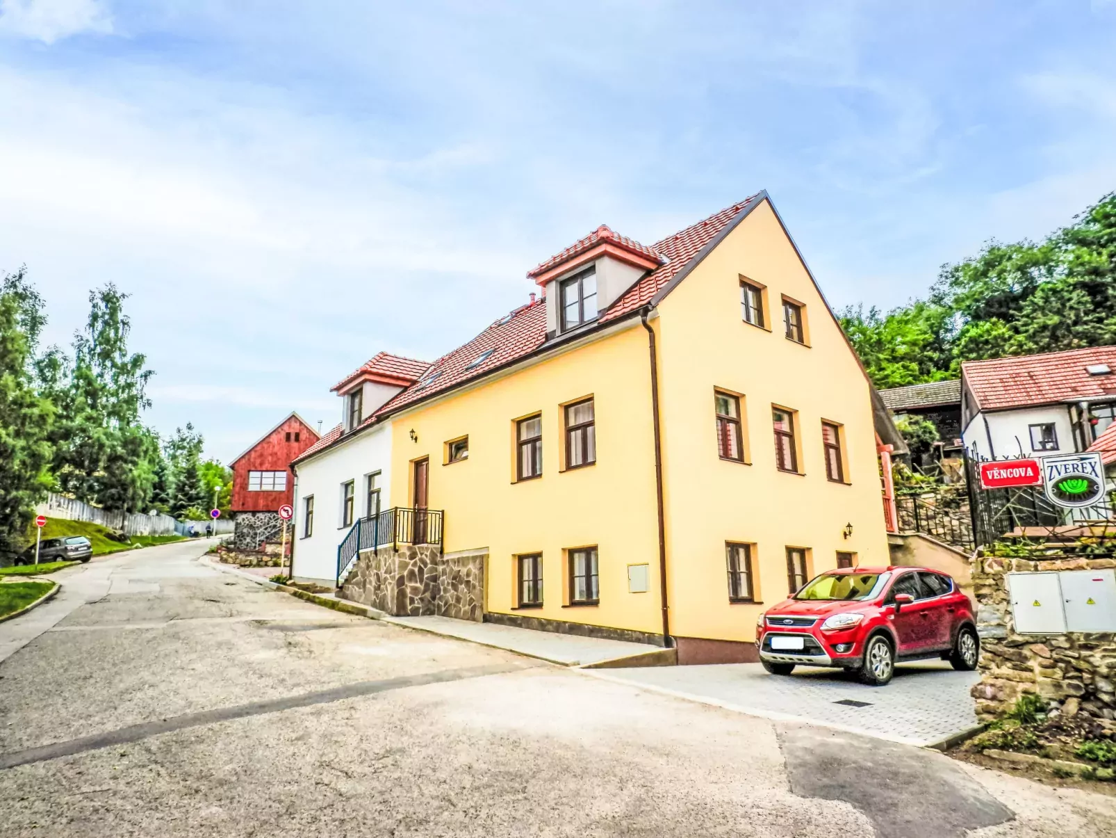 Dueta Apartment-Buiten