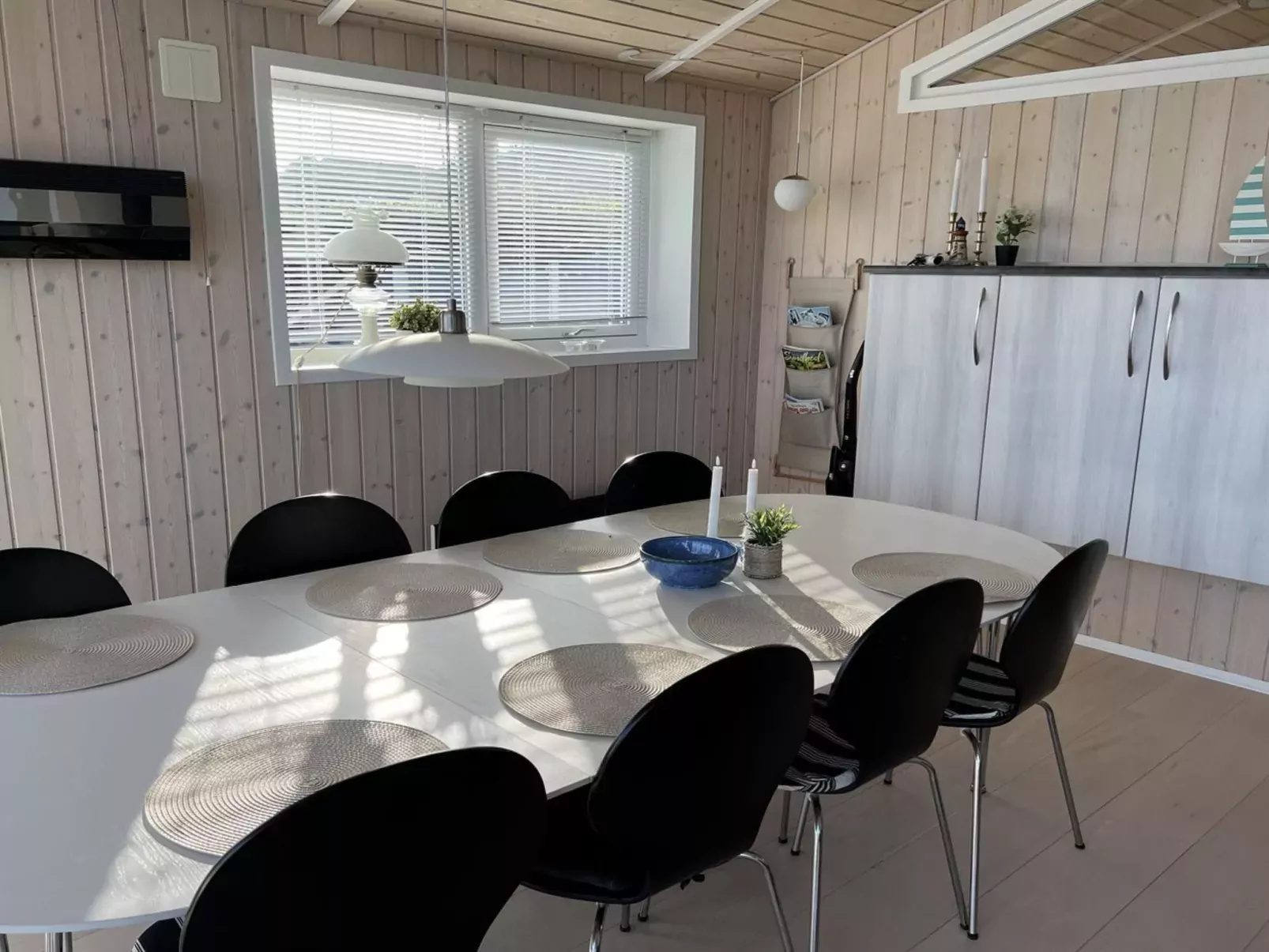 "Jelke" - 500m from the sea-Binnen