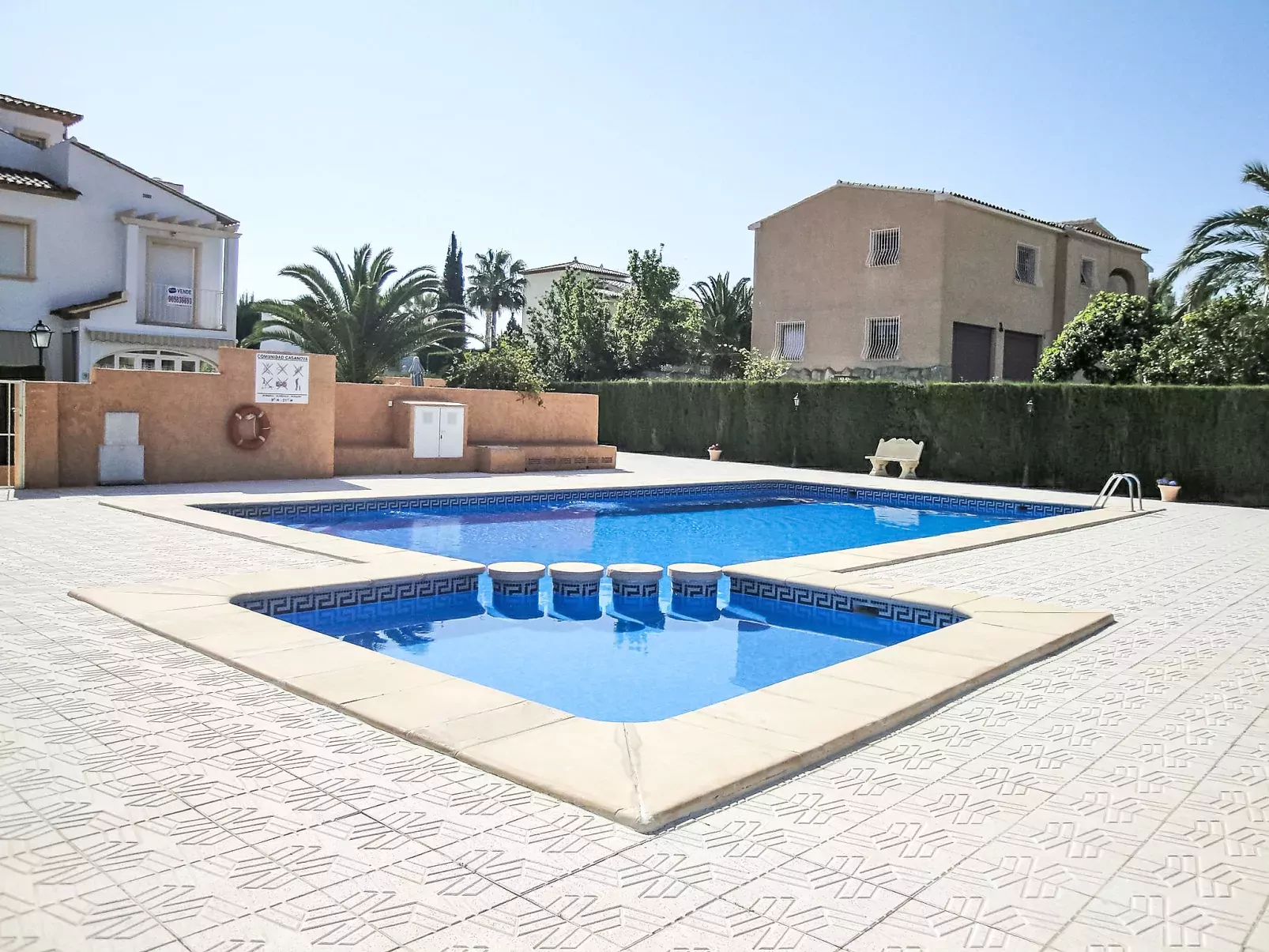 Residencial Casanova-Buiten