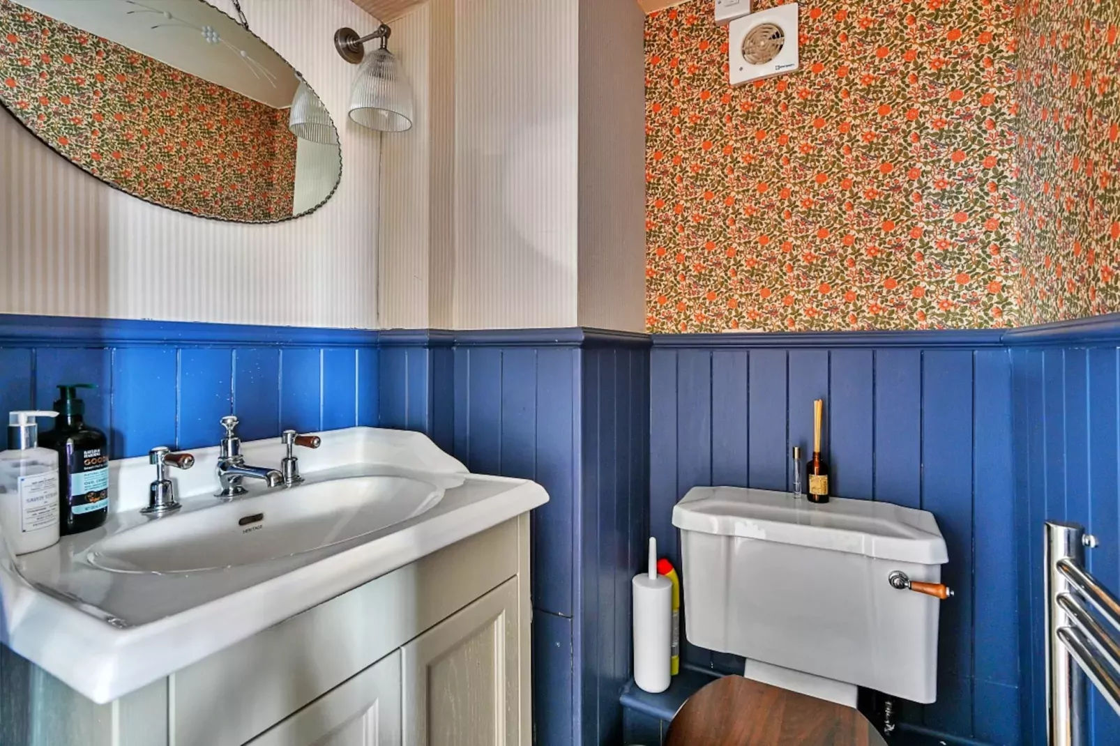 123, High Street-Badkamer