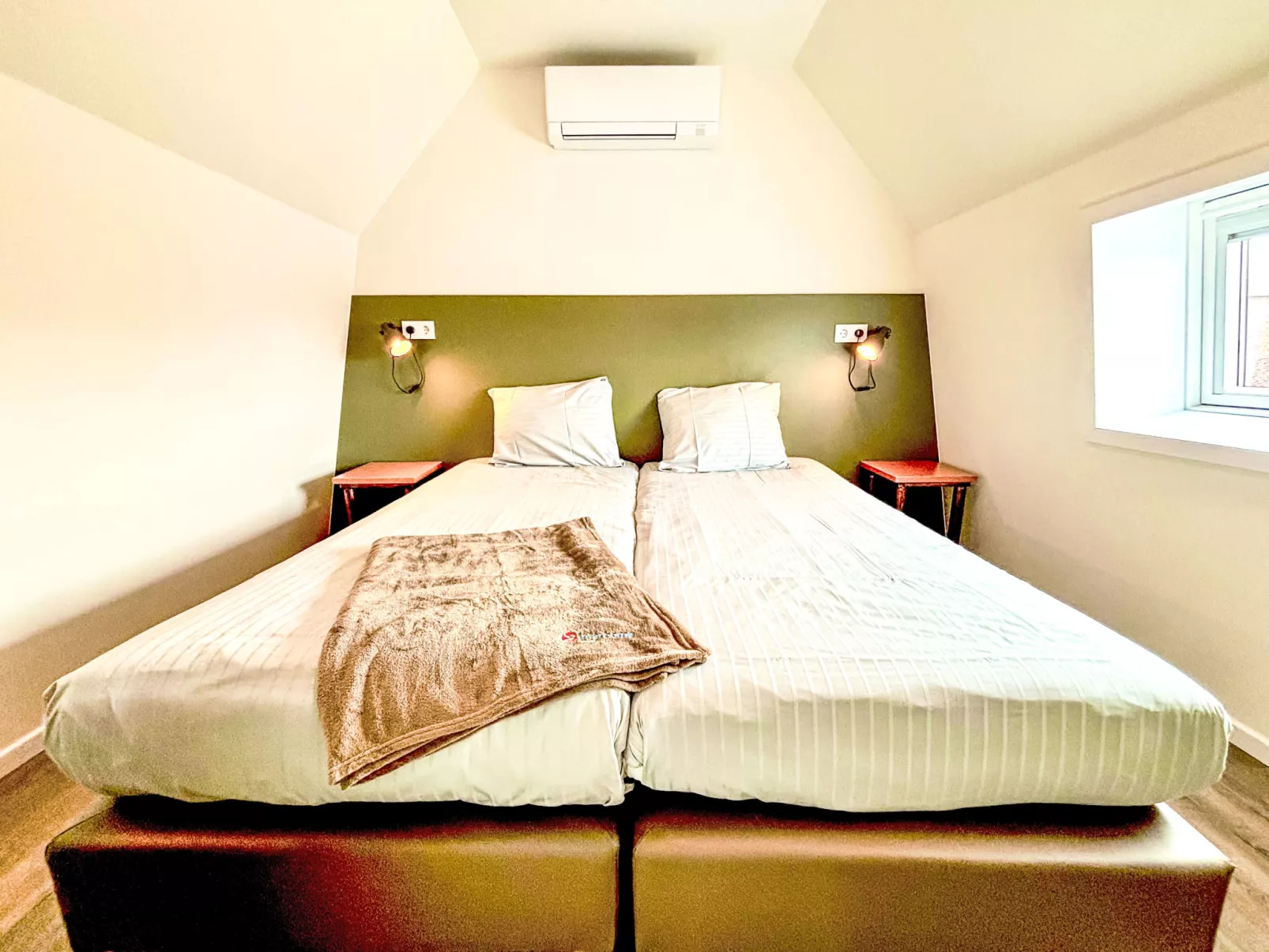 Beach House Westkapelle 103 C-Binnen