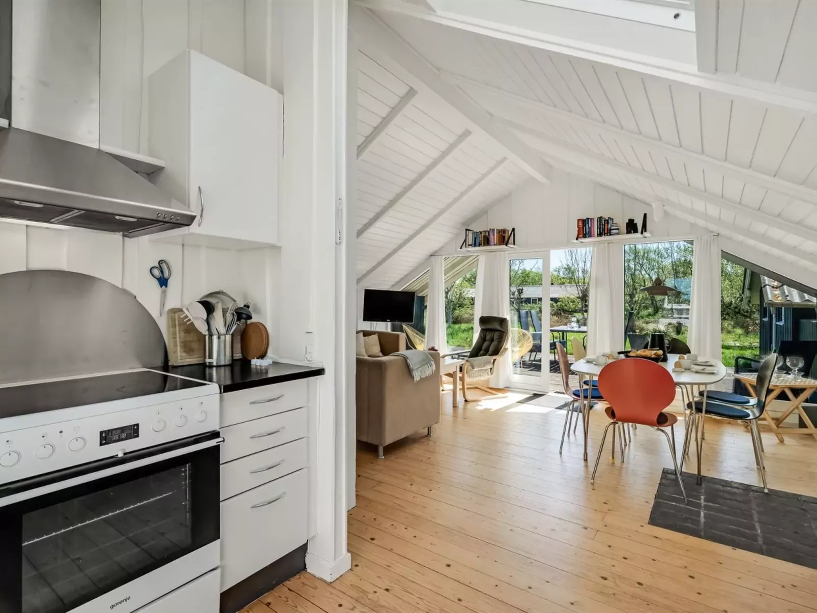 "Maxie" - 1.2km from the sea-Binnen