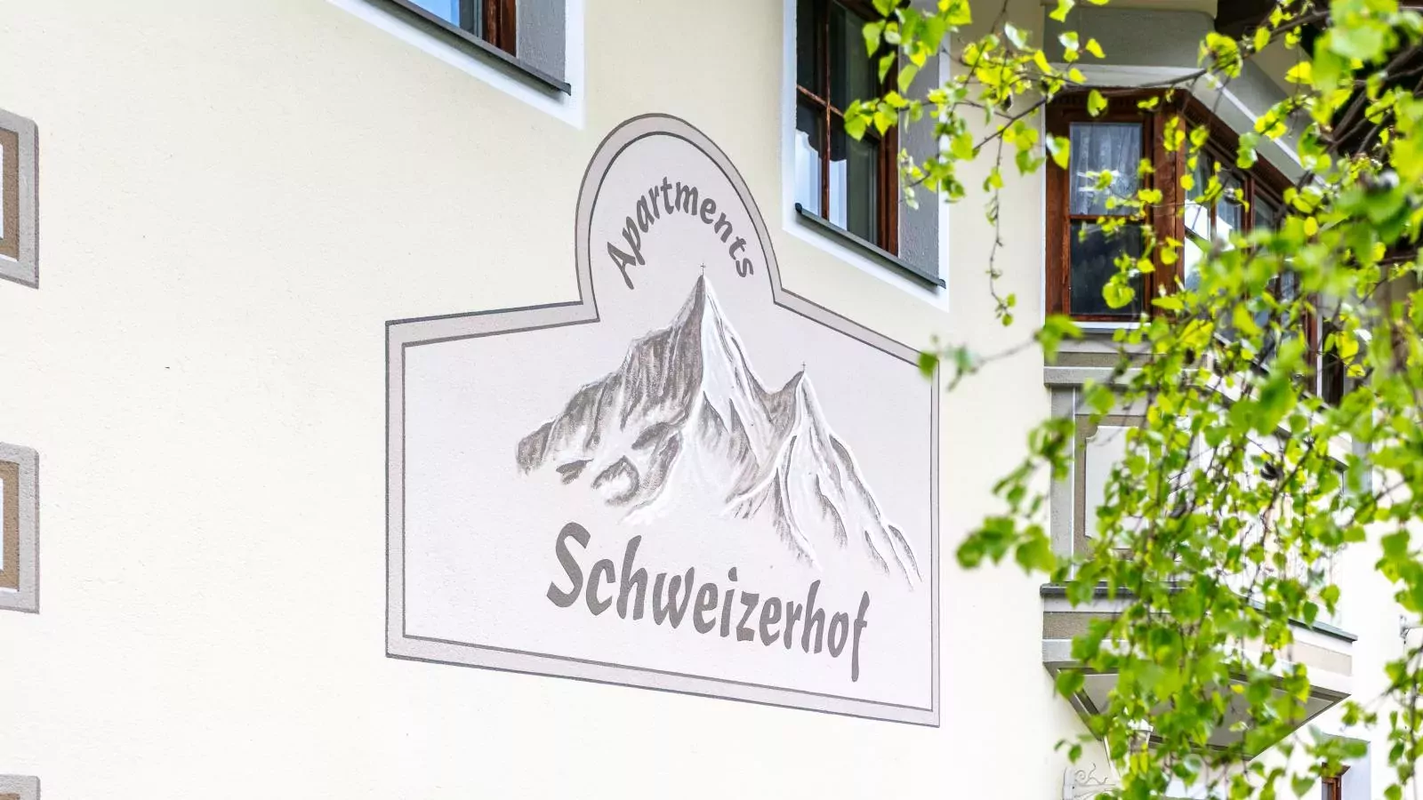 Schweizerhof Enzian-Buitenkant zomer
