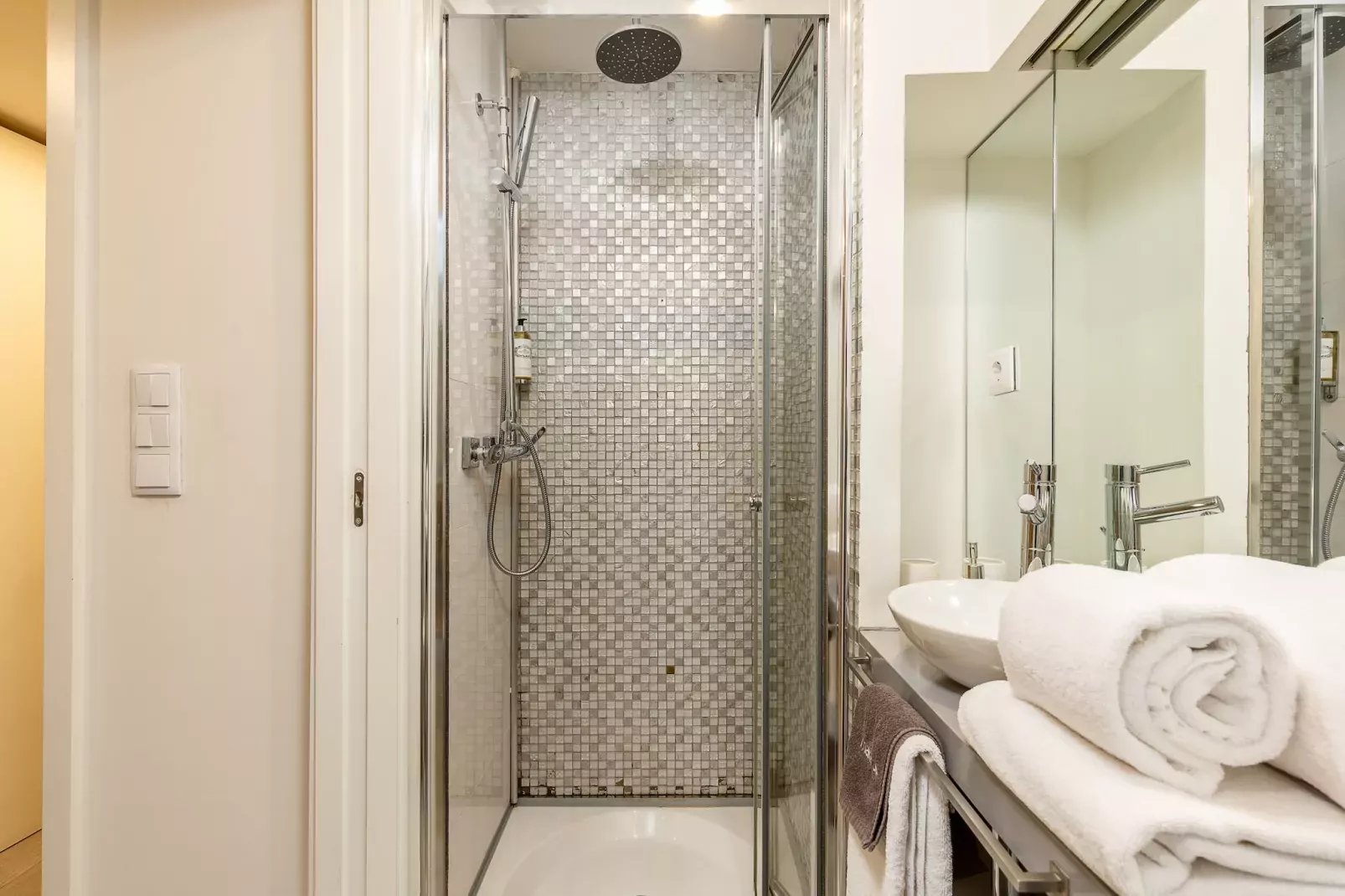 YOUROPO - Ribeira Porto 3-Badkamer