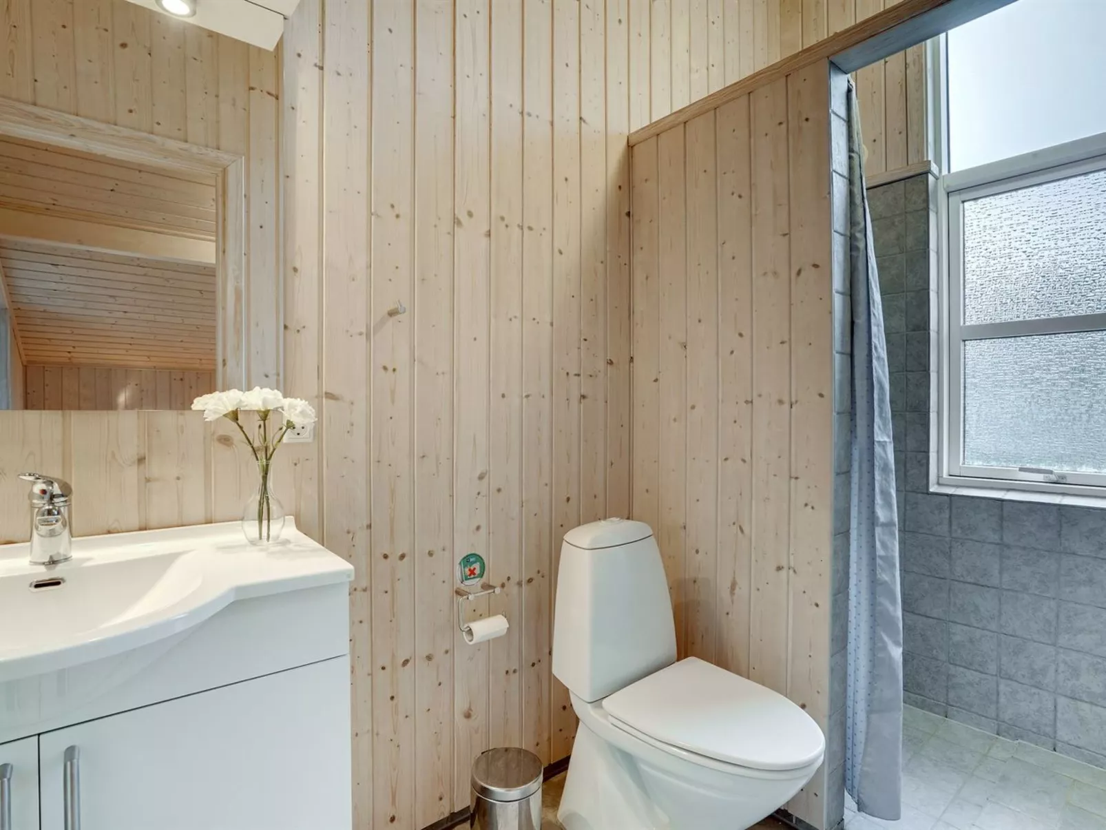 "Bovi" - 300m from the sea-Binnen