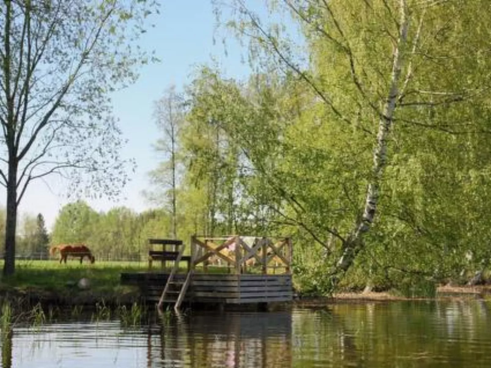 Peltotupa-Buiten