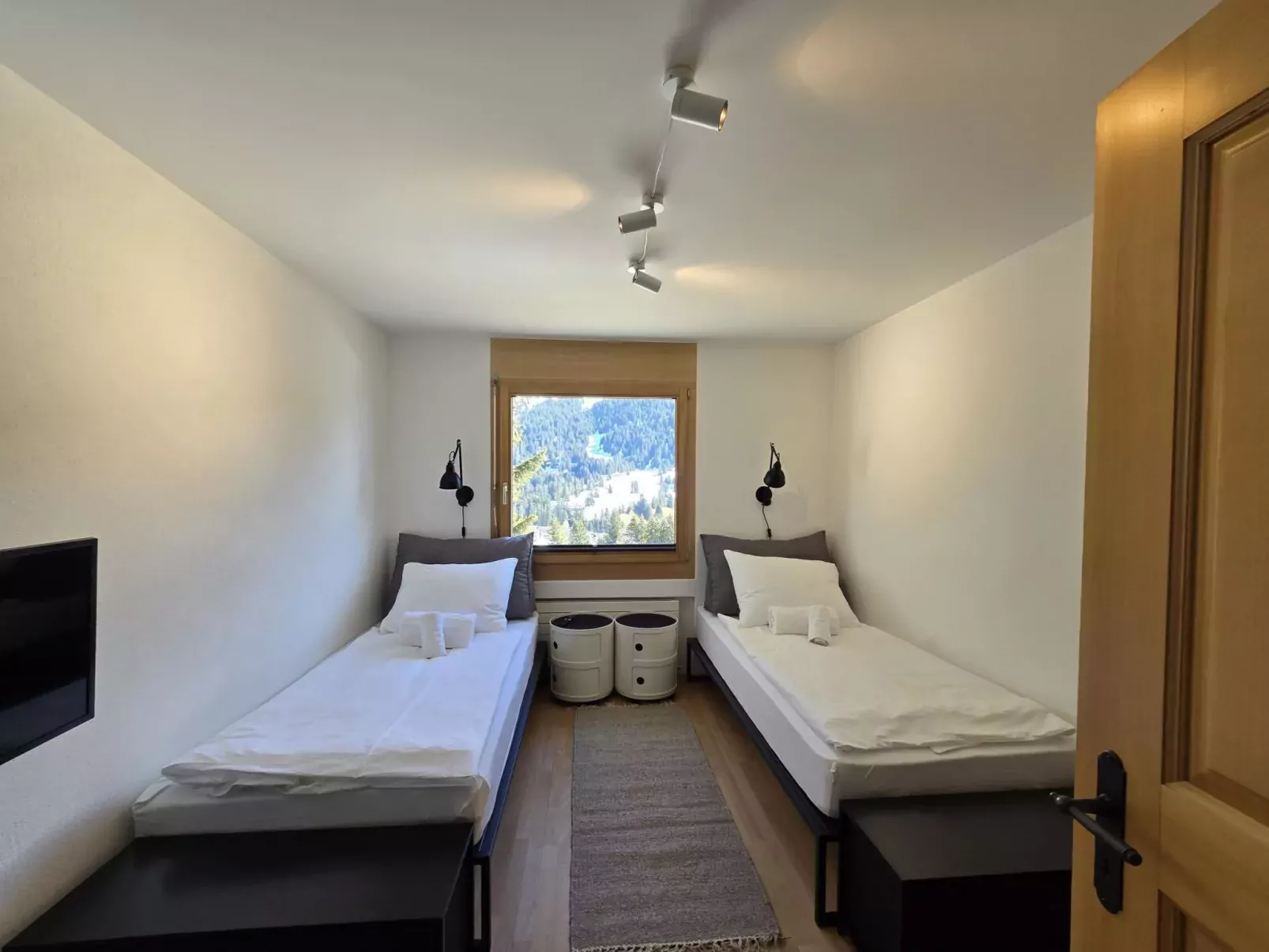 Ferienwohnung Sur Lai-Binnen