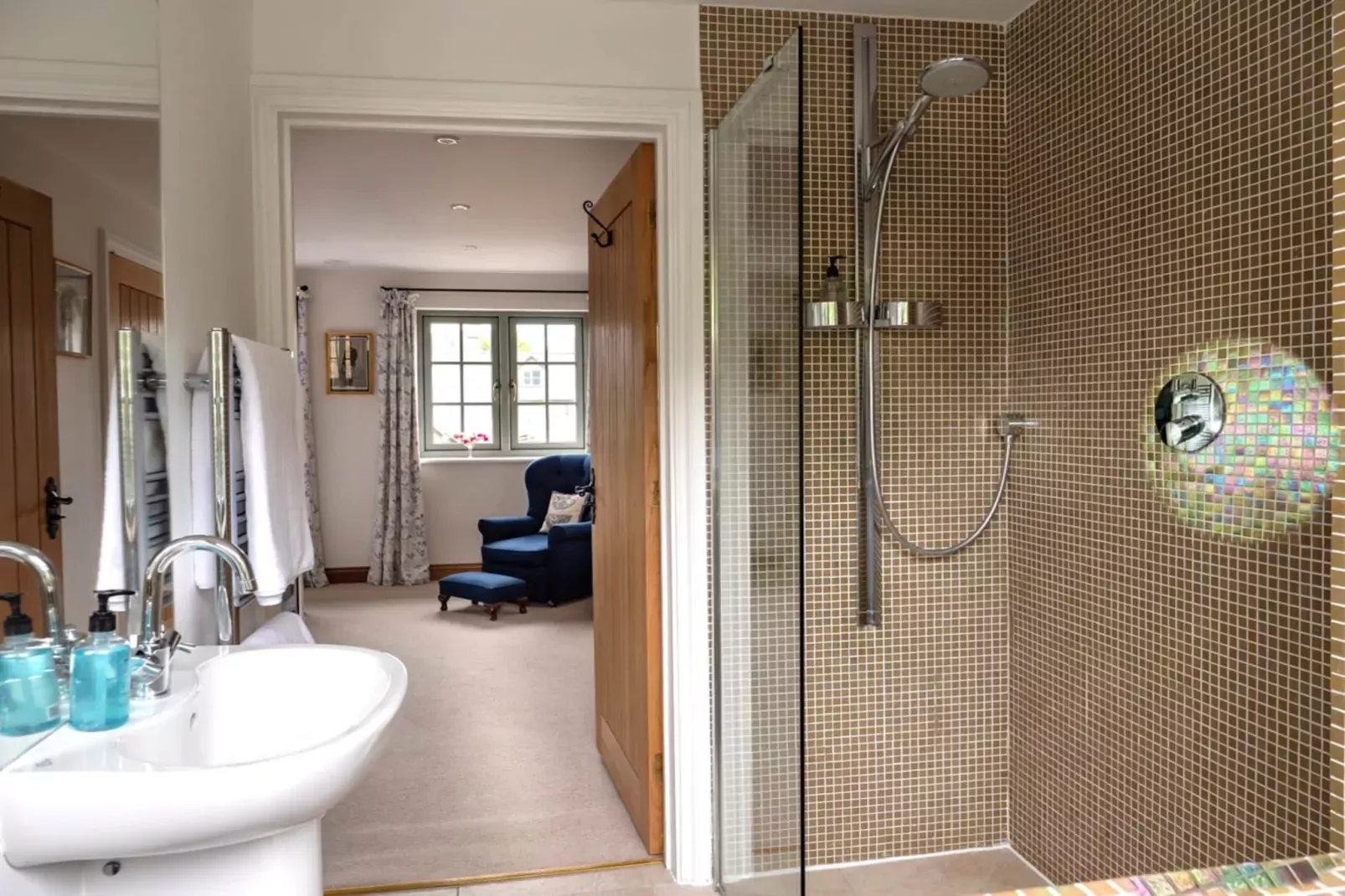 Ryeworth Cottage-Badkamer