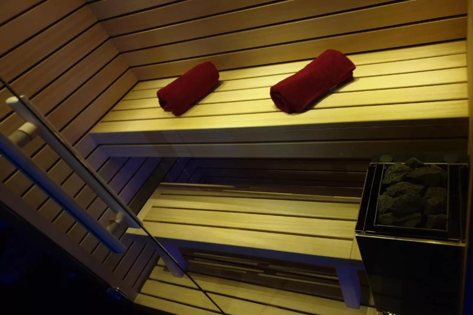 Apartment Tomislav Zagreb - One Bedroom Apartment with Private  Hot Tub-Sauna