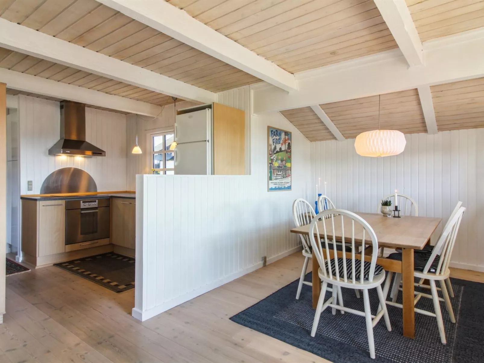"Vesa" - 200m from the sea-Binnen
