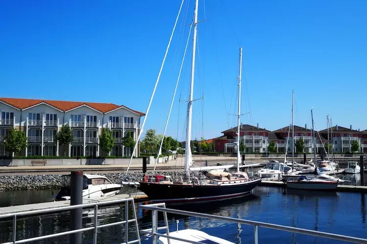 Hausboot Family & Friends LP2 / 3 Personen-Terrasbalkon