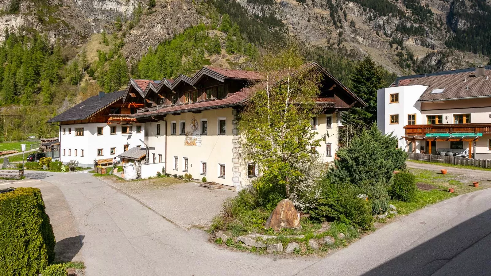 Schweizerhof Melisse-Buitenkant zomer