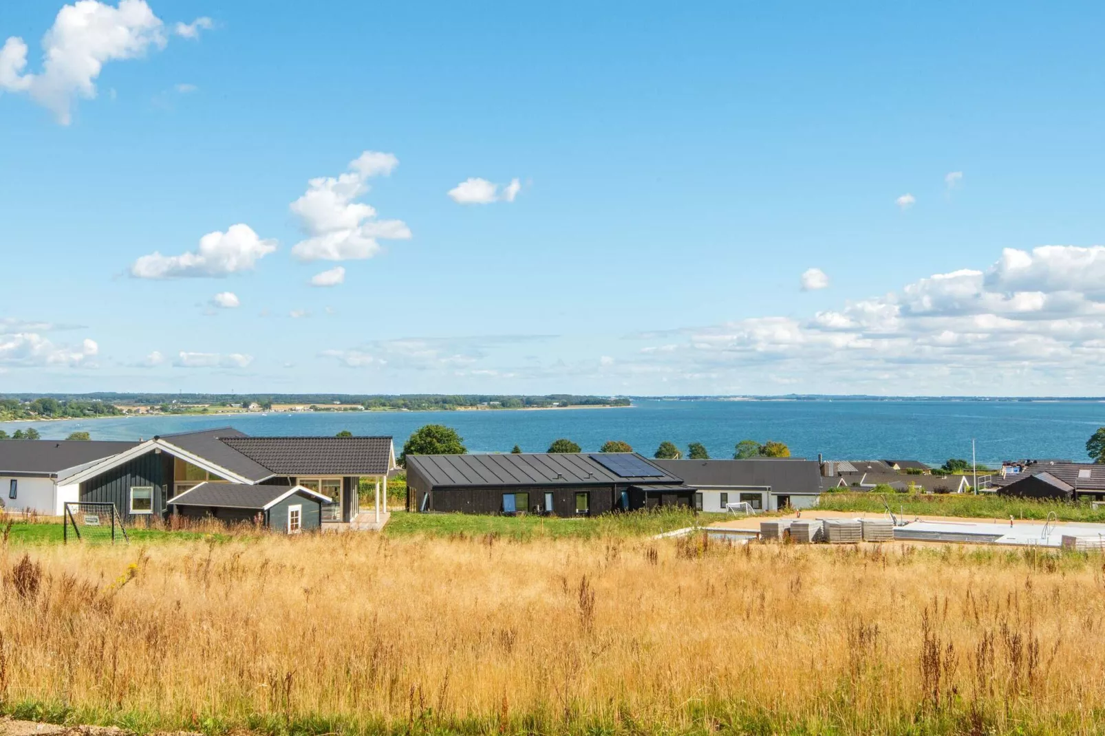 Panoramisch toevluchtsoord met zwembad -- By Traum Ferienwohnungen-Waterzicht