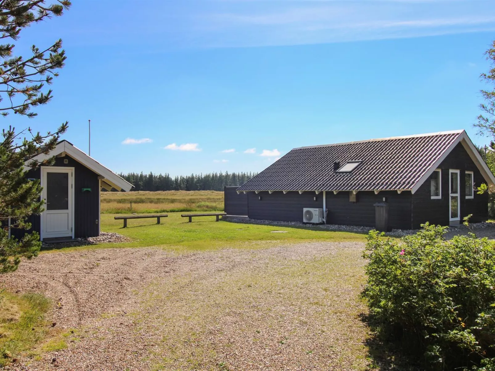 "Agnesa" - 1.5km from the sea in Western Jutland-Buiten