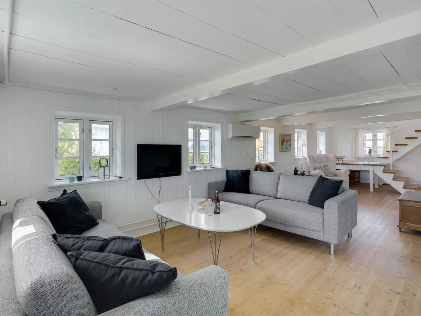 "Gyril" - 100m from the sea-Binnen