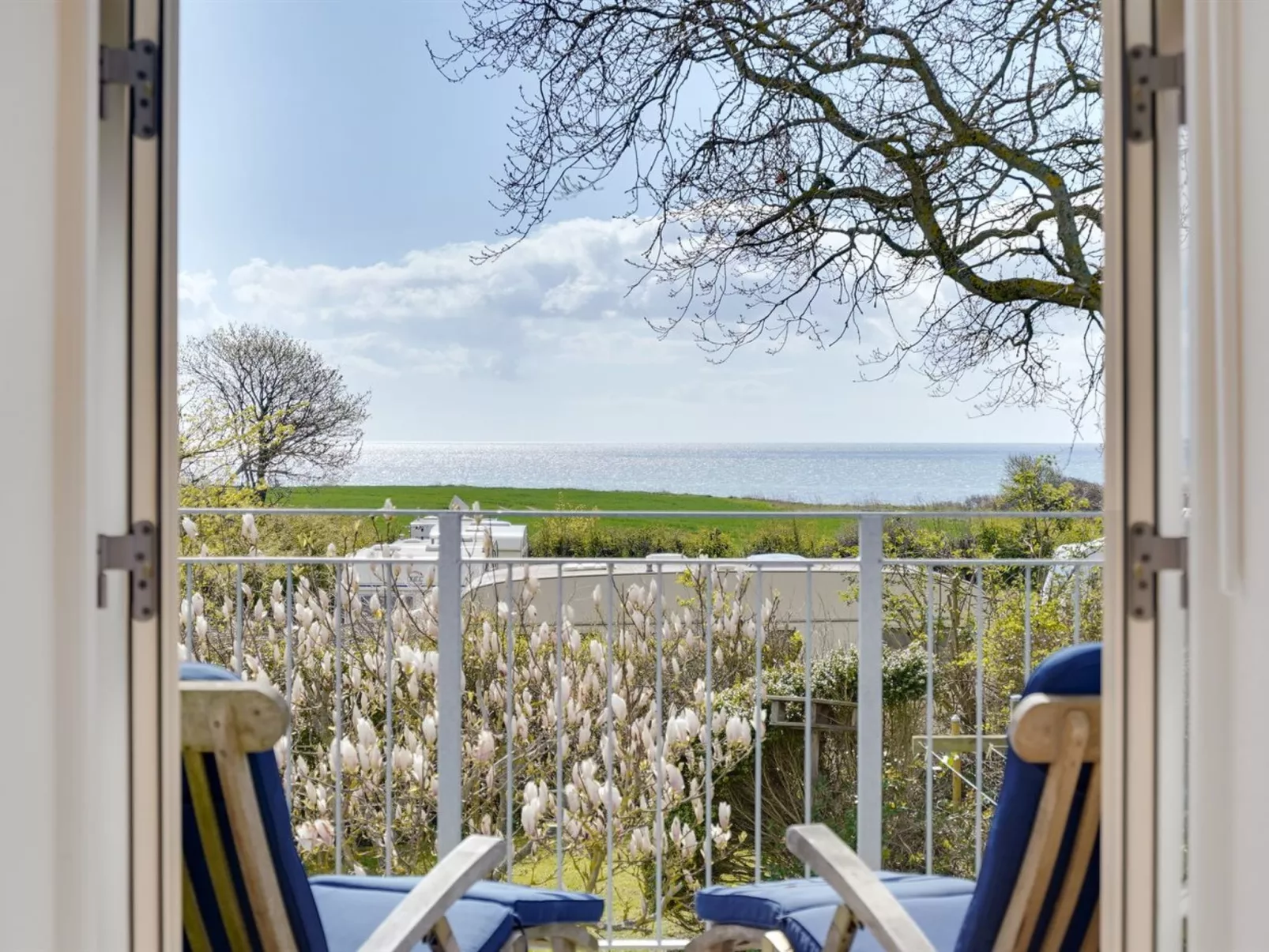"Gyril" - 100m from the sea-Buiten