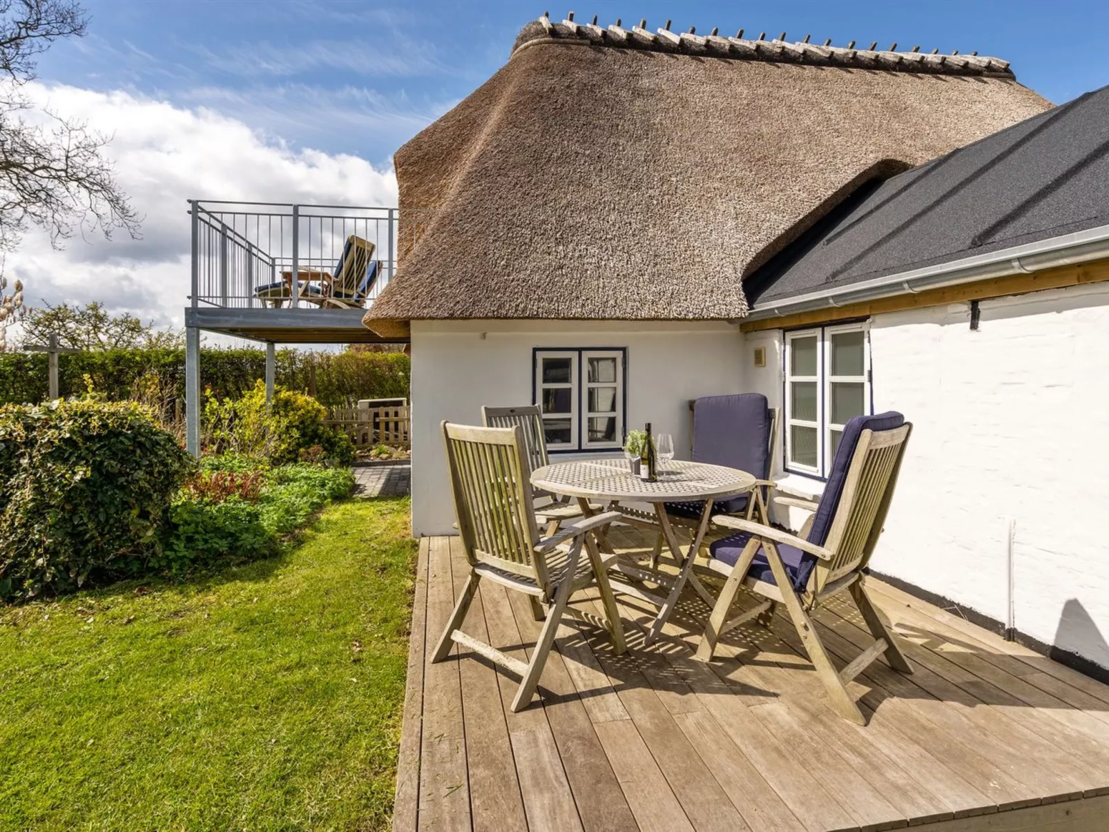 "Gyril" - 100m from the sea-Buiten