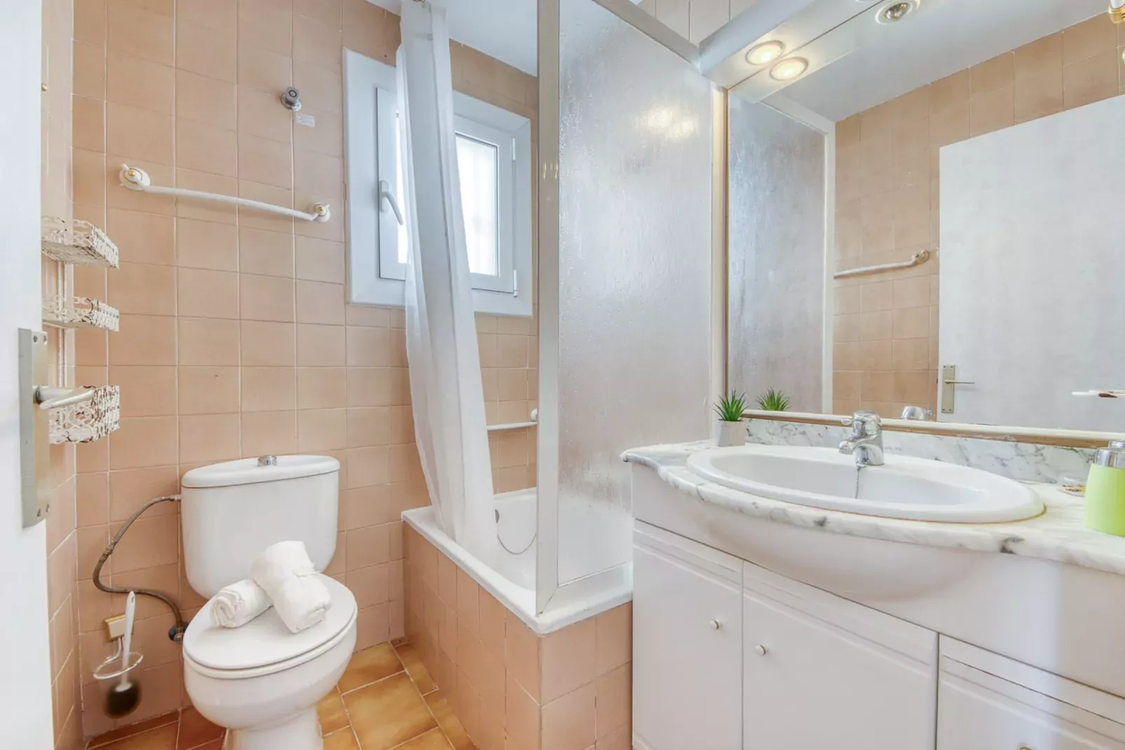 IBIZA BRAMER 11  Canyelles Roses-Badkamer