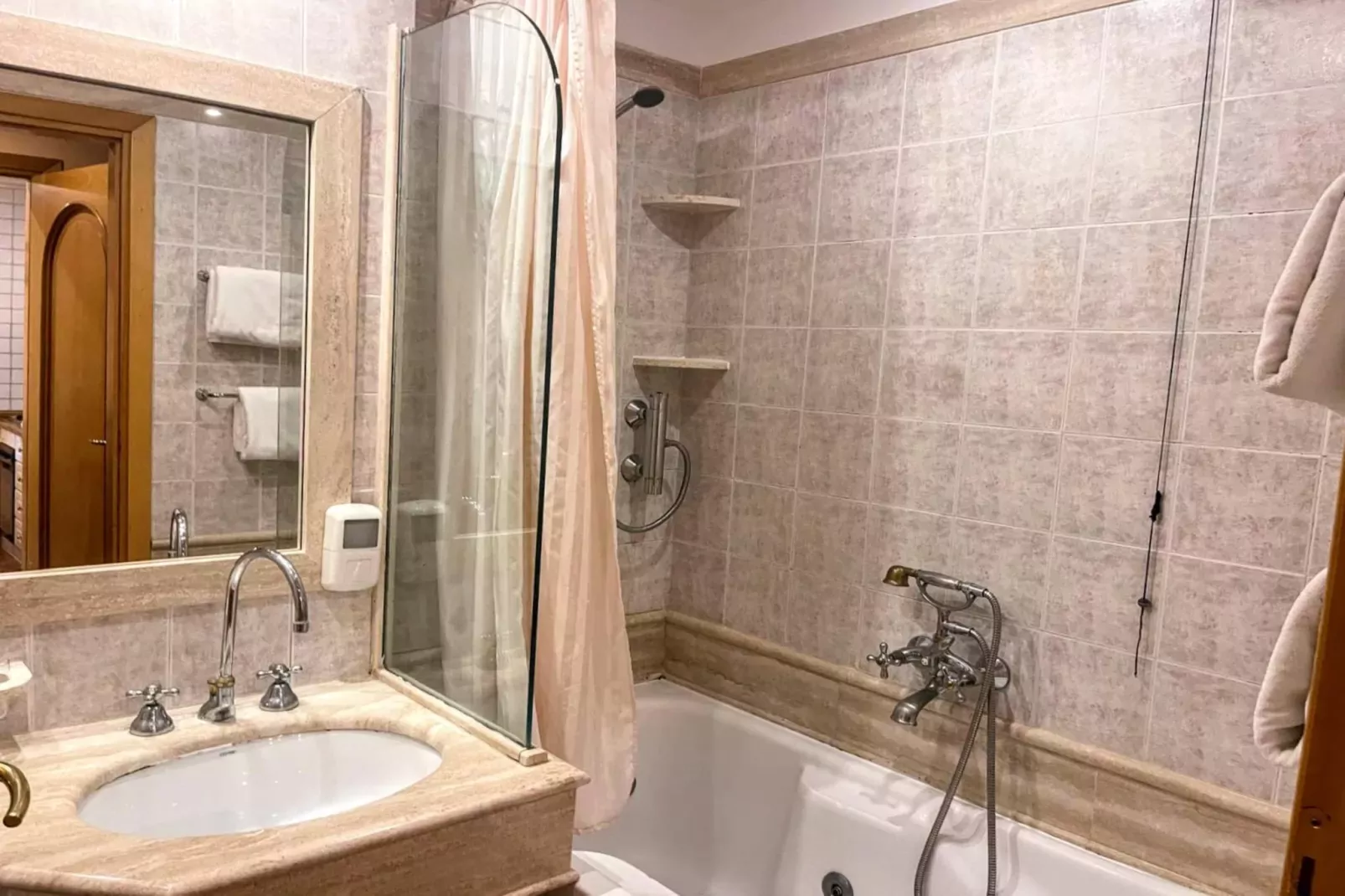Bilocale vista Golf 102-Badkamer