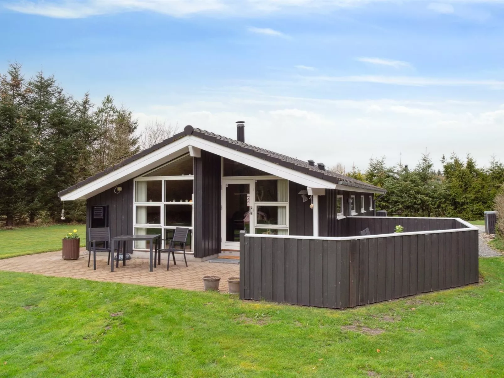 "Zenta" - 4km from the sea in NW Jutland-Buiten