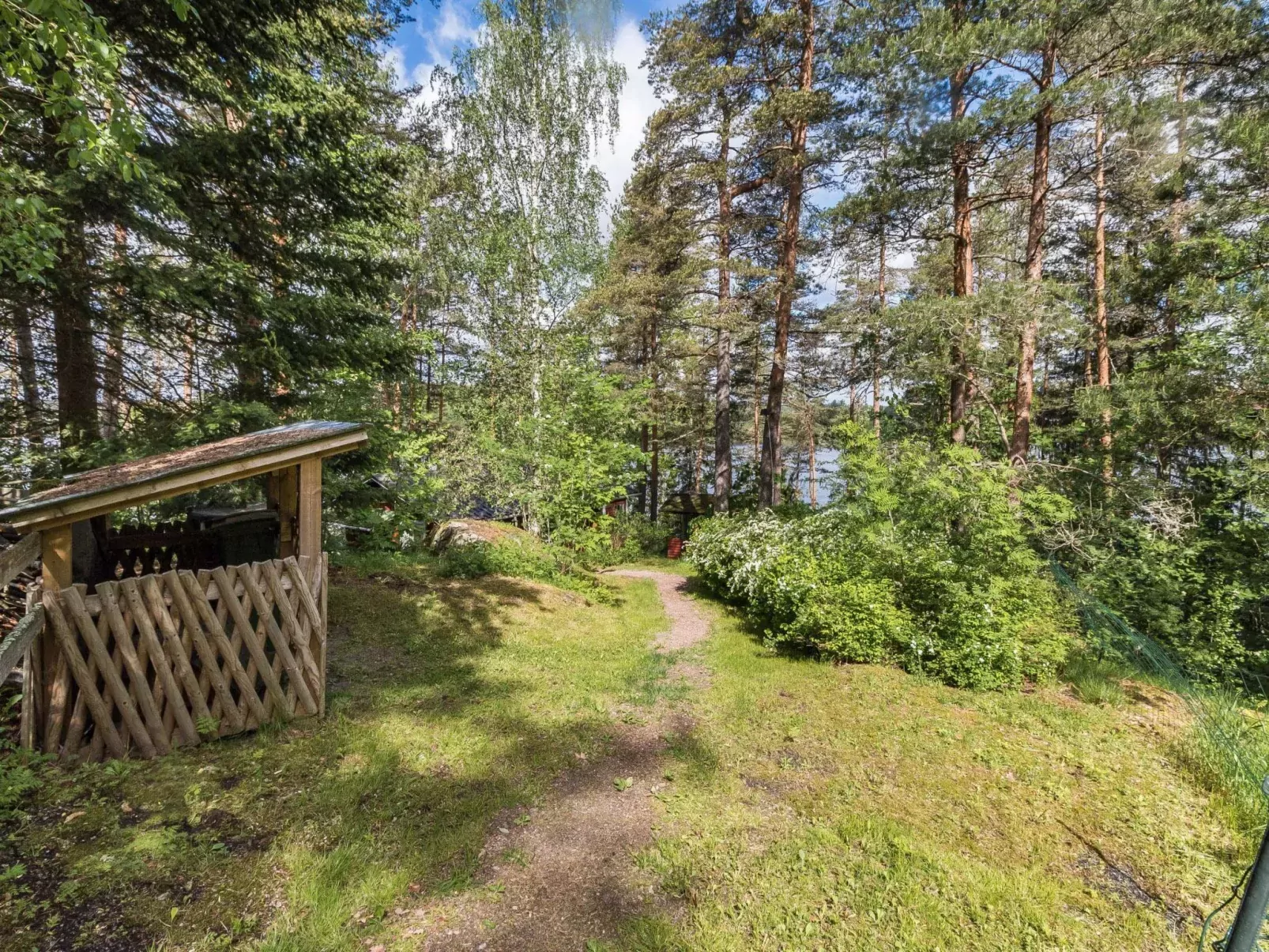 Artturin mökki-Buiten