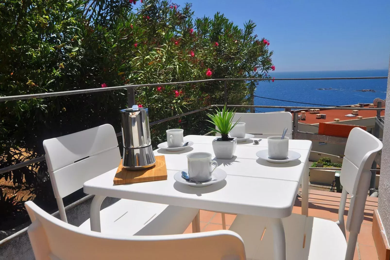1172 CANYELLES vista Mar-Terrasbalkon