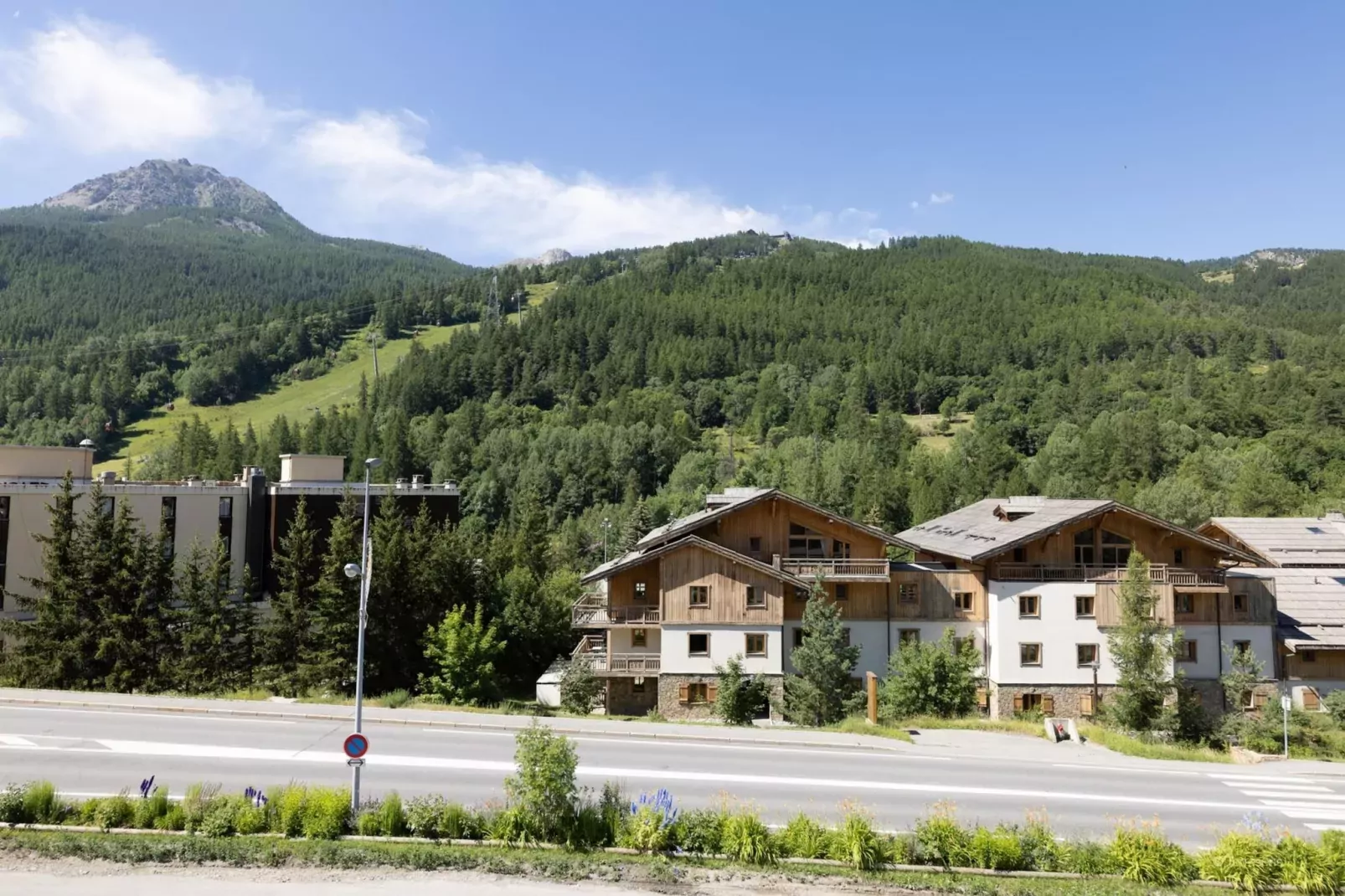 SERRE CHEVALIER Le Cristal Lodge-A26S-Gebieden zomer 1km