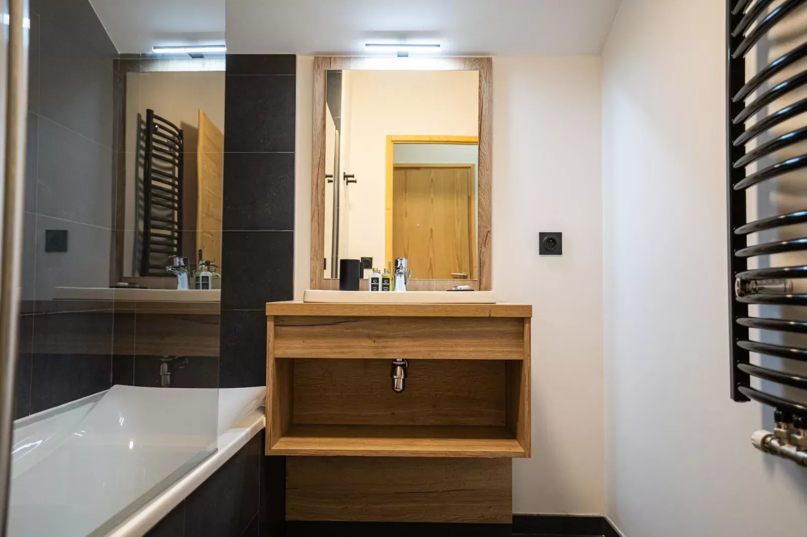 COMBLOUX Les Roches Blanches A40P-Badkamer
