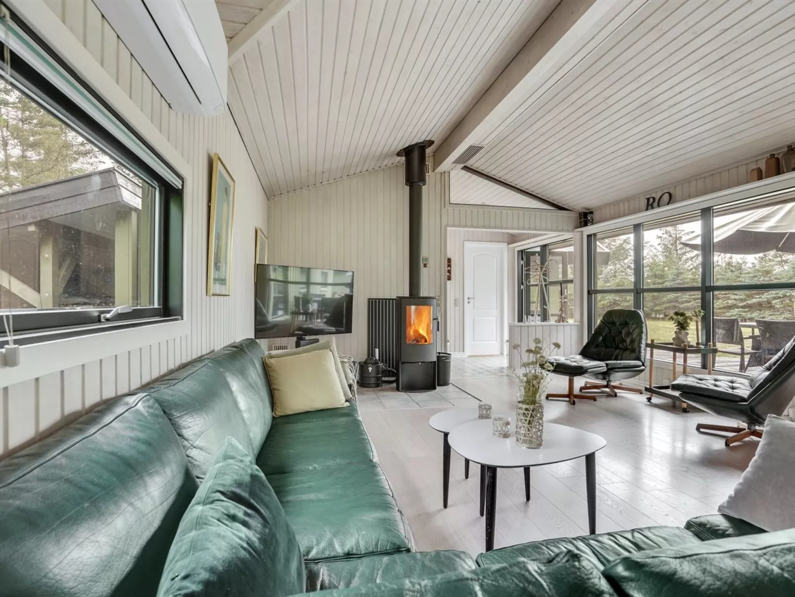 "Glenda" - 3km from the sea-Binnen