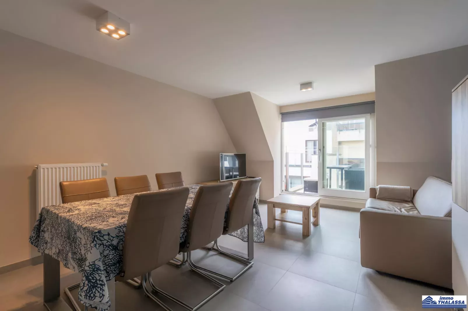 Le Roulis 0501-Eetkamer