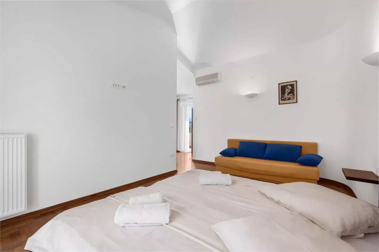 Villa Beauty with Private Pool-Slaapkamer