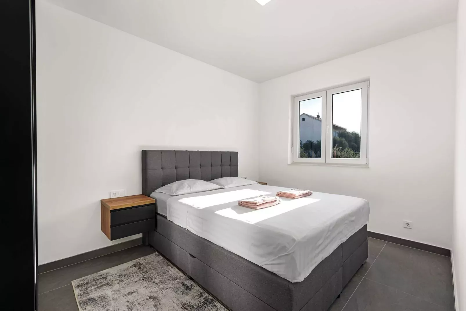 Apartments Velic - Three bedroom apartment C-Slaapkamer