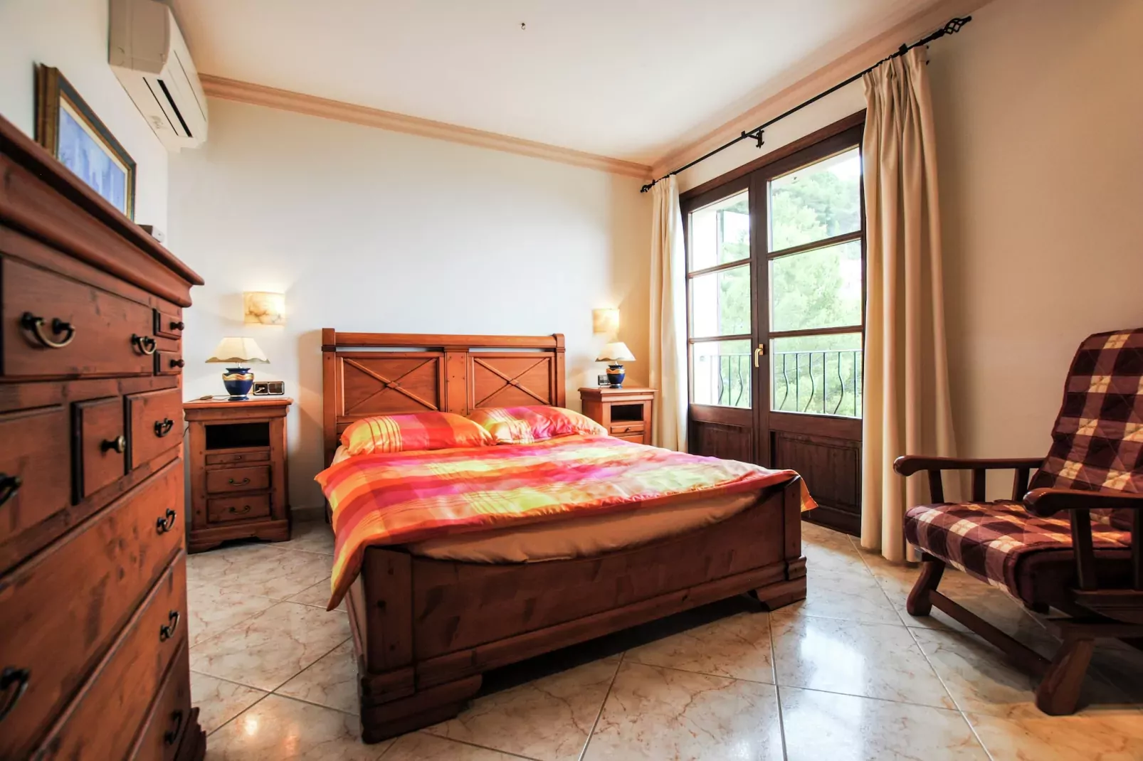 Wundeschönes & Nachhaltiges Casa Cap Vermell-Slaapkamer