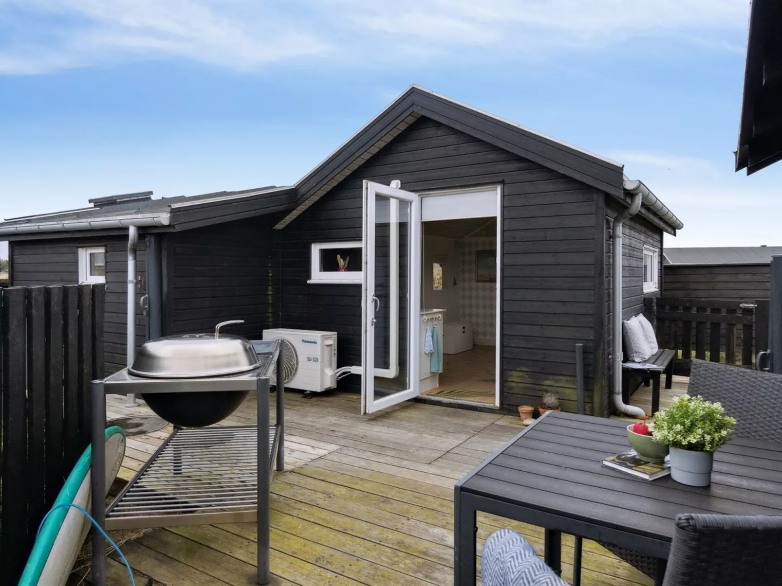 "Aruna" - 200m from the sea-Buiten
