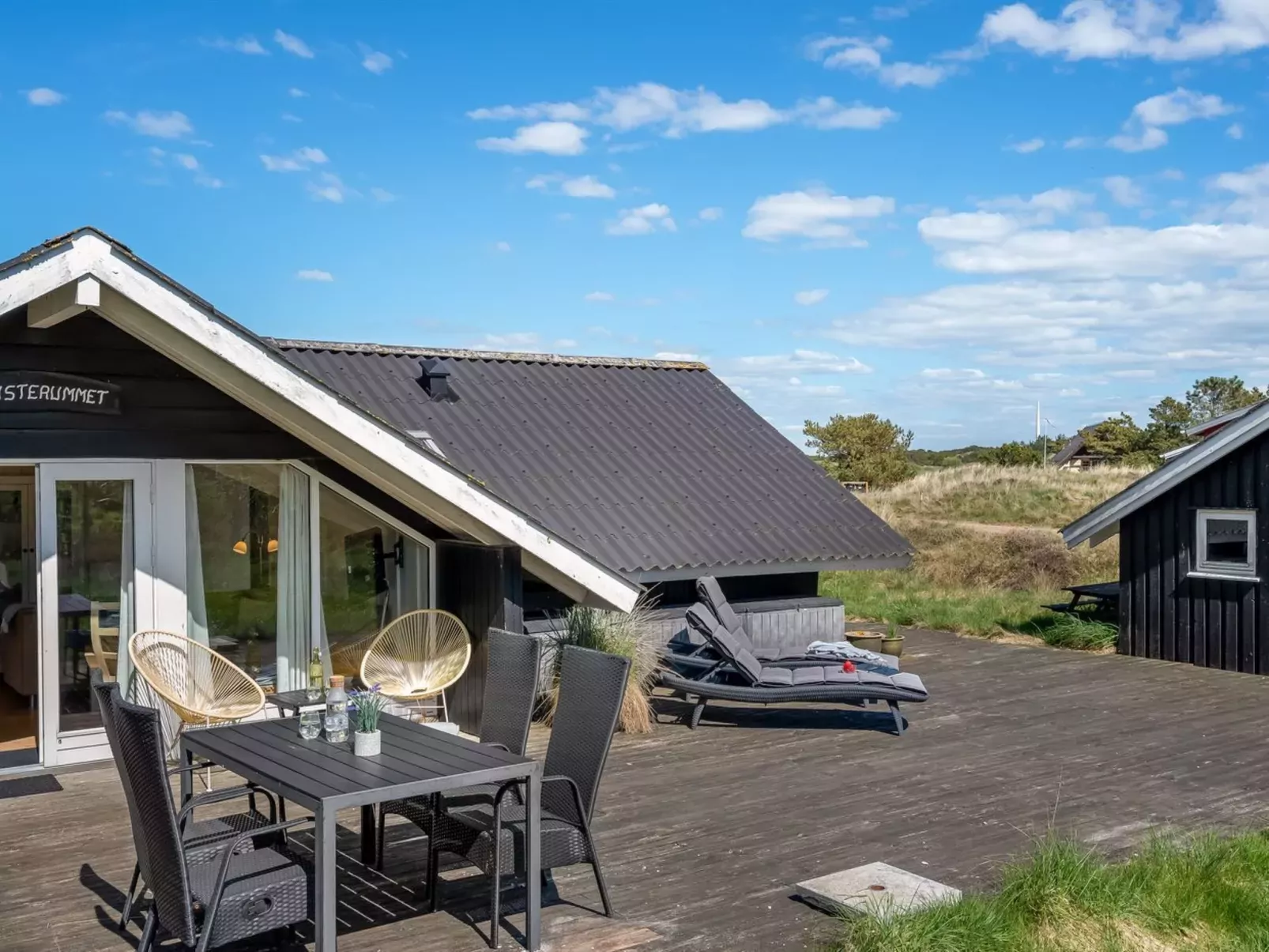 "Maxie" - 1.2km from the sea-Buiten