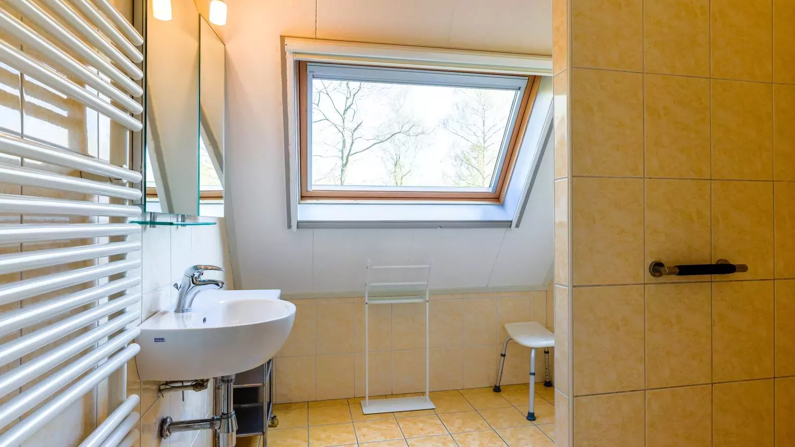 Landhuis 42-Badkamer