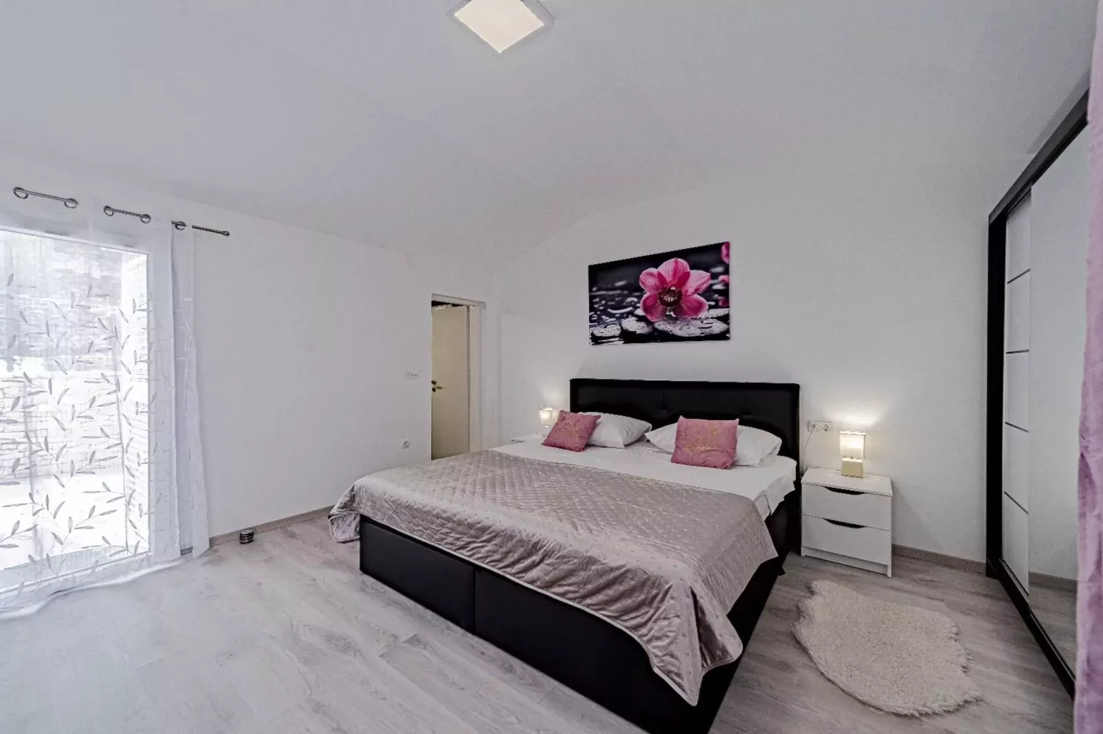 Stone House Blaca - Two Bedroom Stone House with Terrace and Sea View-Slaapkamer