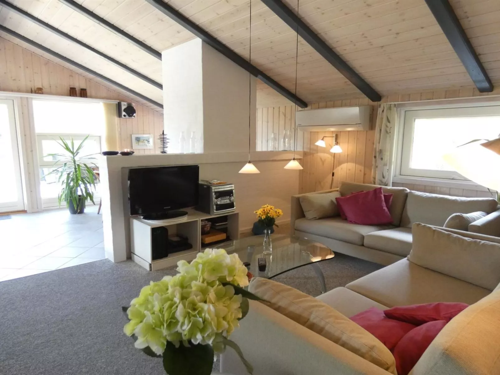 "Esmeralda" - 1.1km from the sea-Binnen