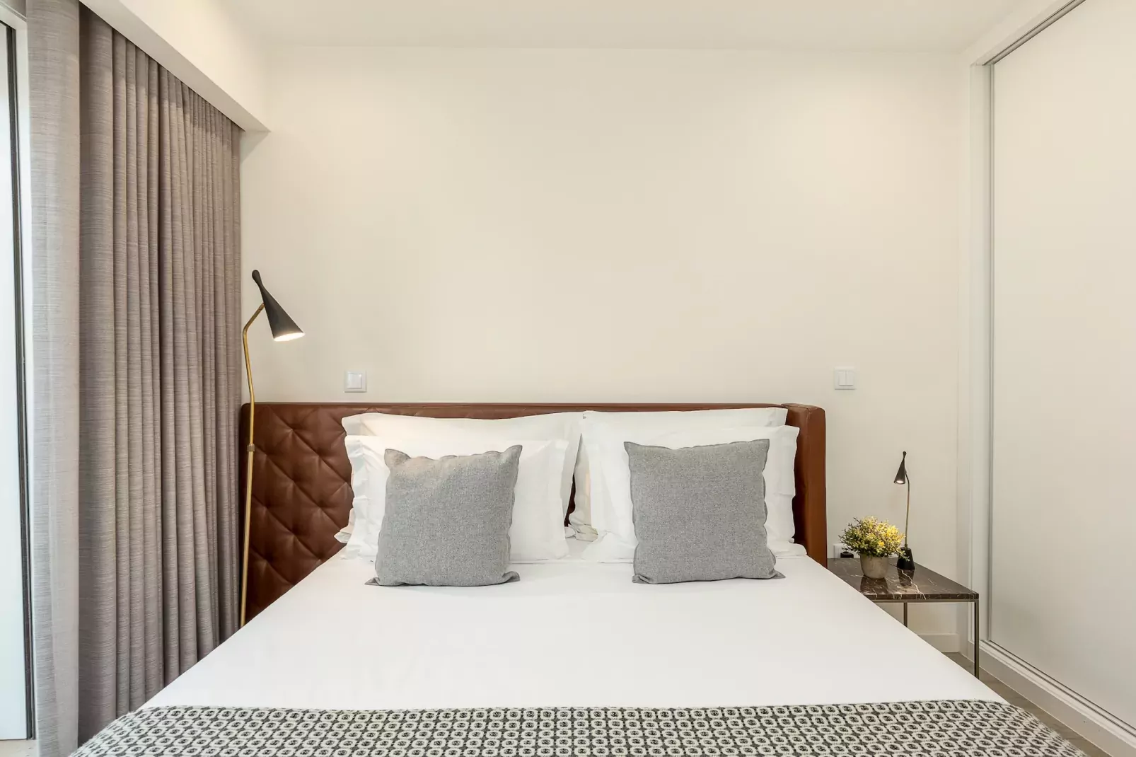 YOUROPO - Central-Slaapkamer