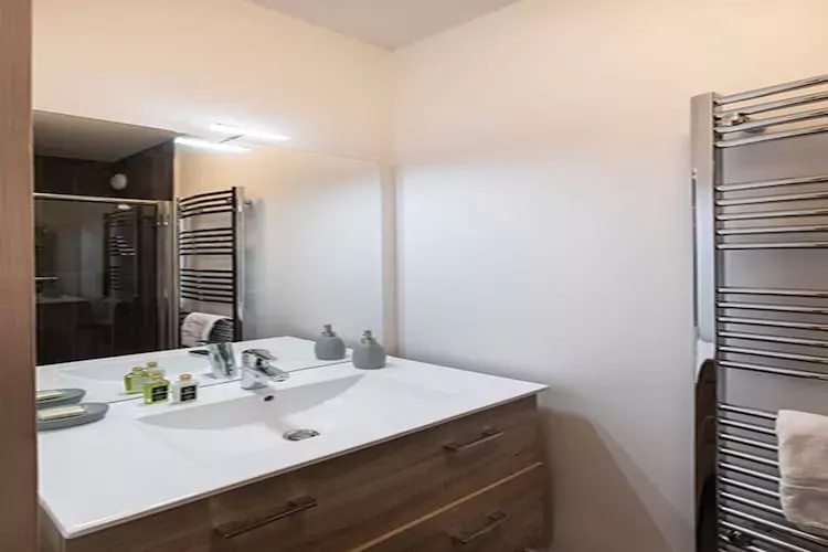 Le Hameau de barthelemy-A46P-Badkamer