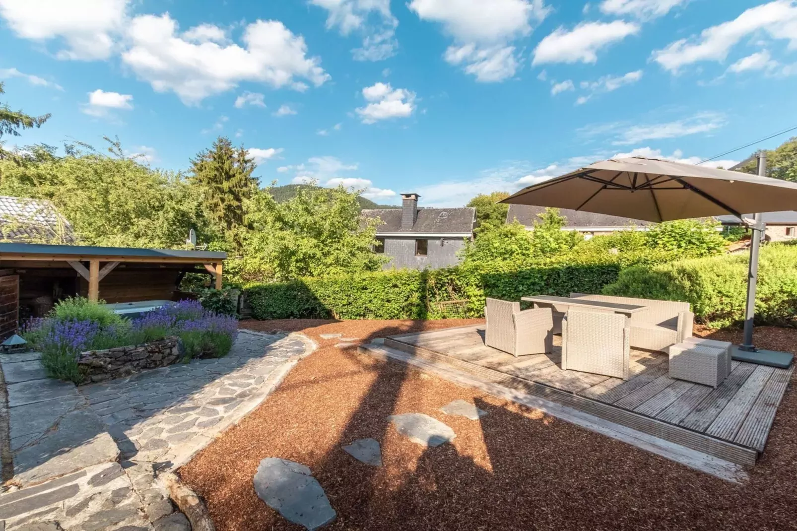 Maison Ardennaise-Tuinen zomer