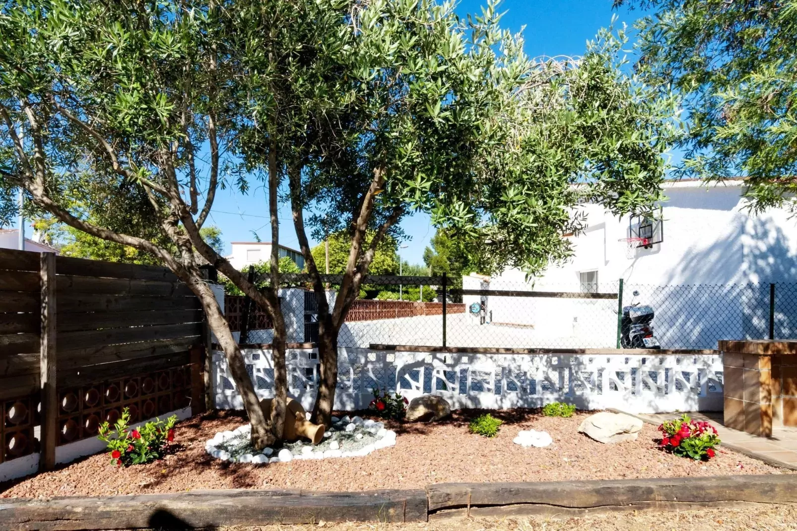 1215 BAIX CAMP casa con jardin-Uitzicht zomer