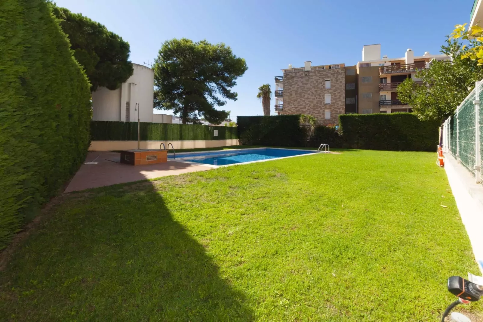 1234 MIRASOL con piscina-Tuinen zomer