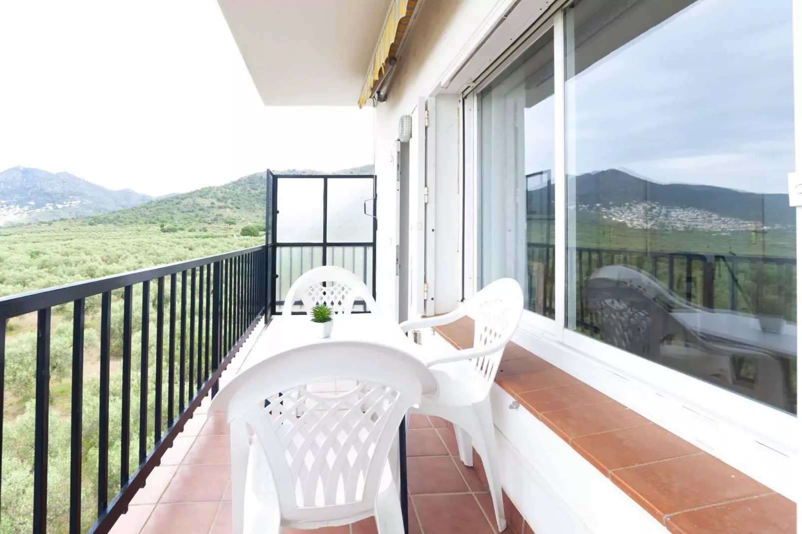 1141 MAS OLIVA con Piscina-Terrasbalkon