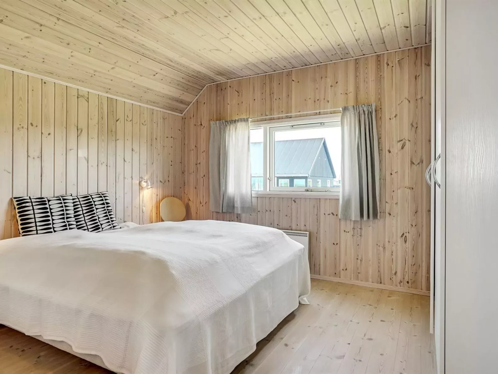 "Tilje" - 80m from the sea-Binnen