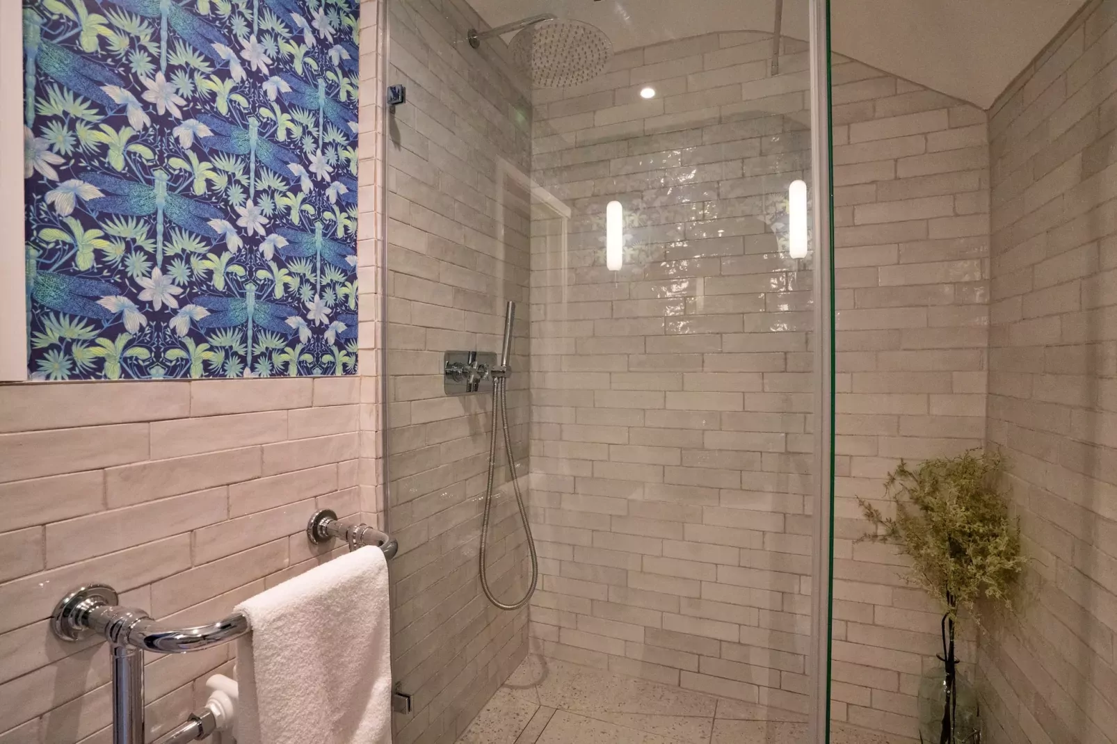 Sisu Bakewell, Limestones Cottage-Badkamer