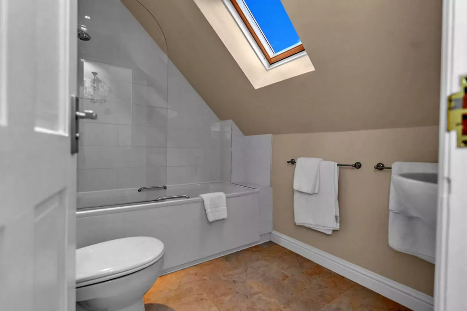 Woodman's Cottage-Badkamer