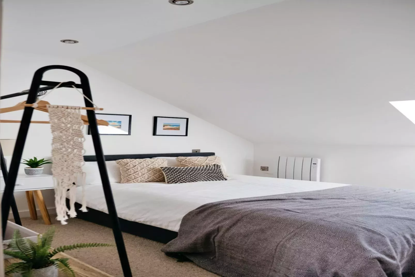 Tolcarne Stay - Luxury Newquay Apartment-Slaapkamer